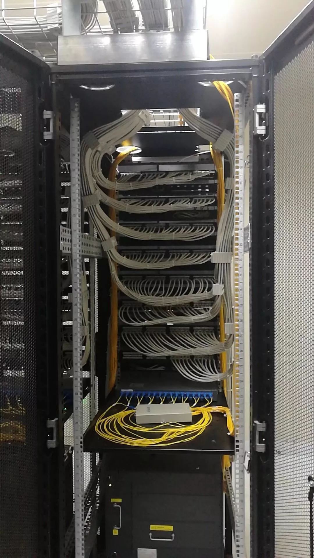 分享 | 机房与机柜监控安装理线方法介绍（图文）