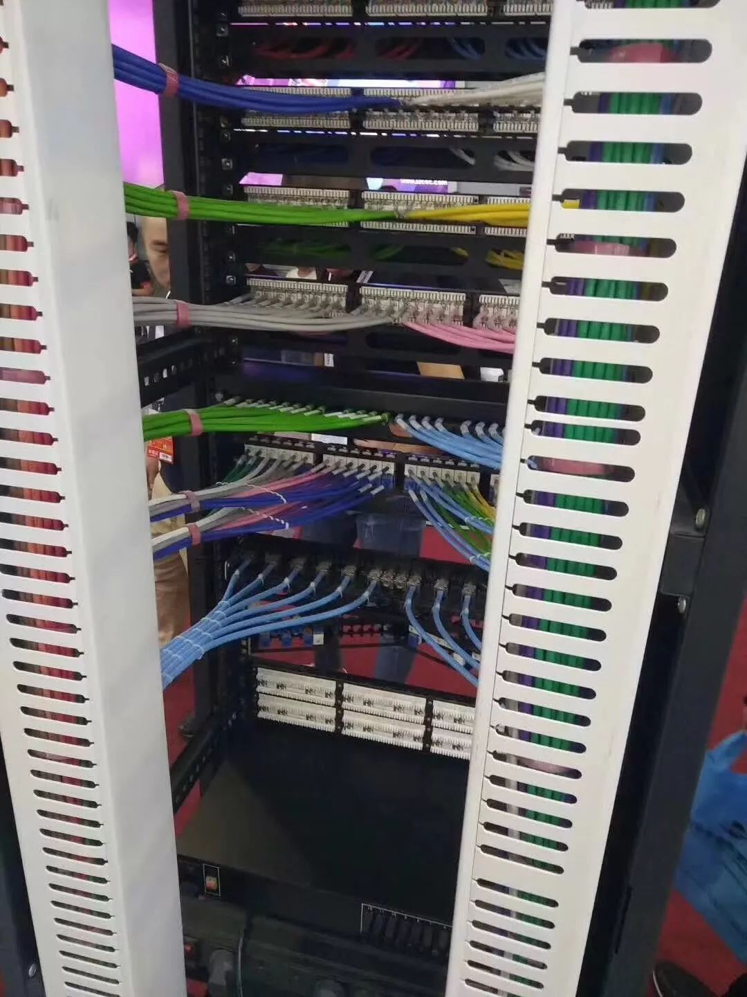分享 | 机房与机柜监控安装理线方法介绍（图文）